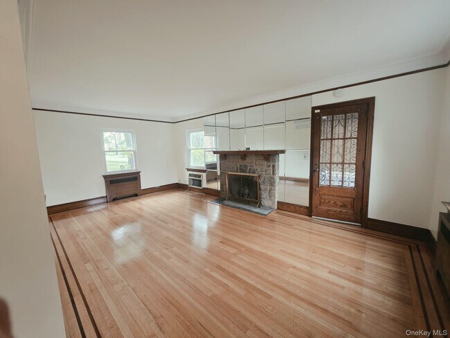 Foto del edificio - 180-15 Dalny Rd