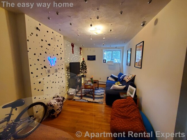 Building Photo - 10 Winter St