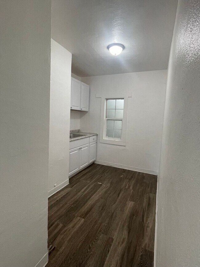 Foto del edificio - 1107 7th St