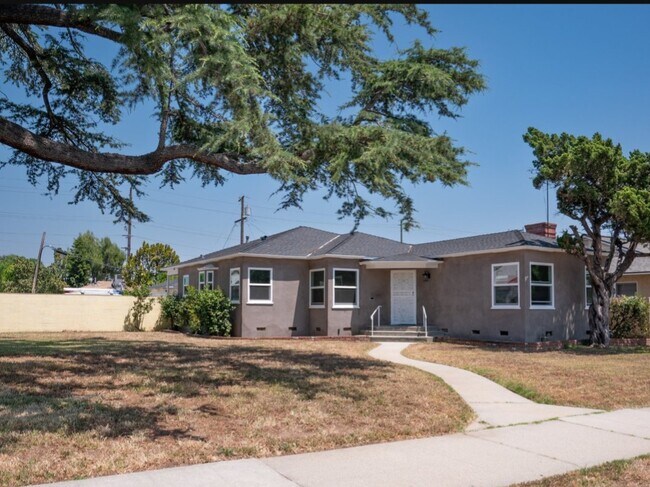 Building Photo - 796 Bilton Way