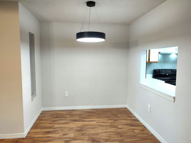 Building Photo - 12218 Fox Chase Dr