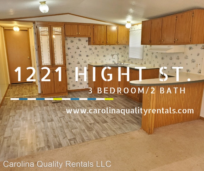 Building Photo - 3 br, 2 bath House - 1221 Hight Street
