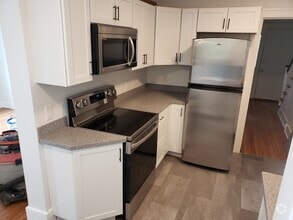 Building Photo - 37 Fairlawn Ave