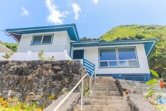 Building Photo - 2343 Kuahea St