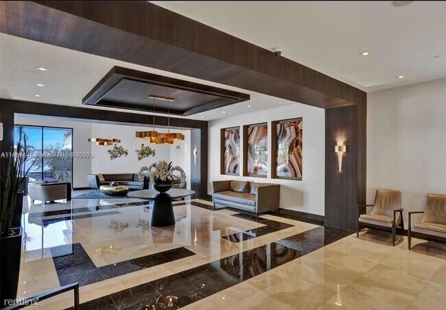 Building Photo - 3 br, 3 bath House - 20505 E Country Club ...
