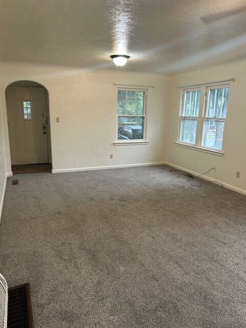 Foto del edificio - 1240 N 24th St