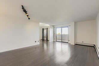 Building Photo - 7420 E Quincy Ave