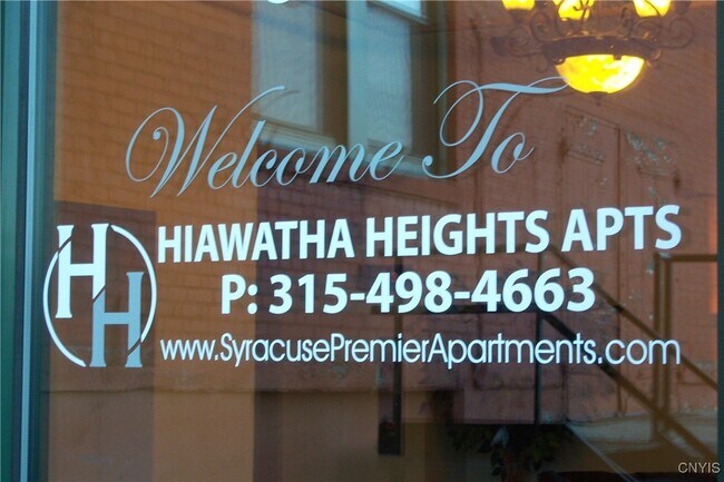 Building Photo - 617 Hiawatha Blvd