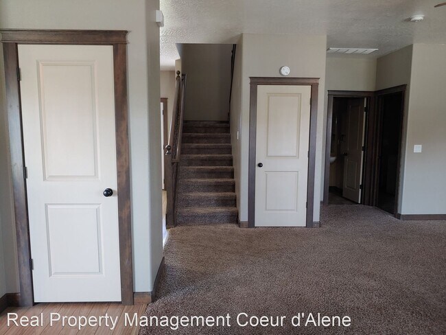 Foto del edificio - 4 br, 2.5 bath House - 3371 E Bogie Drive