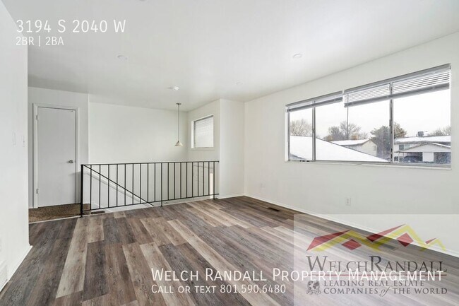 Building Photo - West Valley Duplex Home 2 Bed