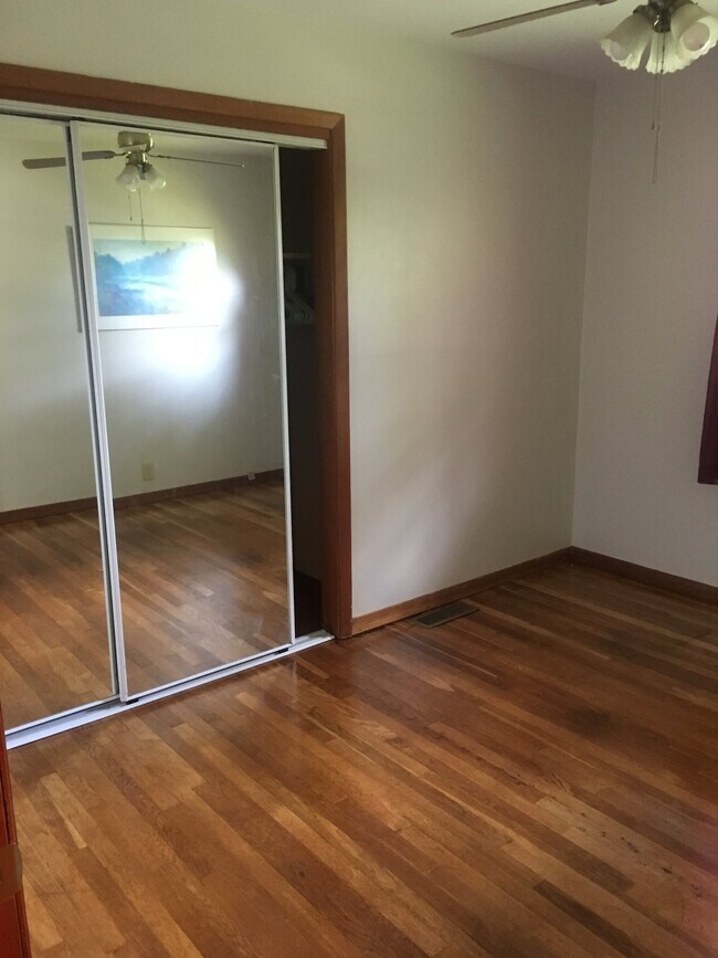 Foto del edificio - 3909 Deerfield Rd