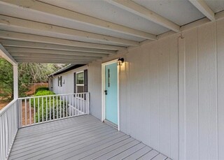Building Photo - 1205 Robyn Dr