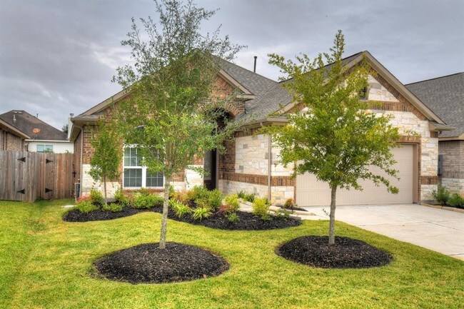 Building Photo - 21215 Flowering Dogwood Circle