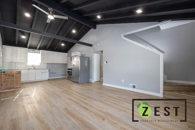 Building Photo - Gorgeous 3 BED 1 BATH! $1,595