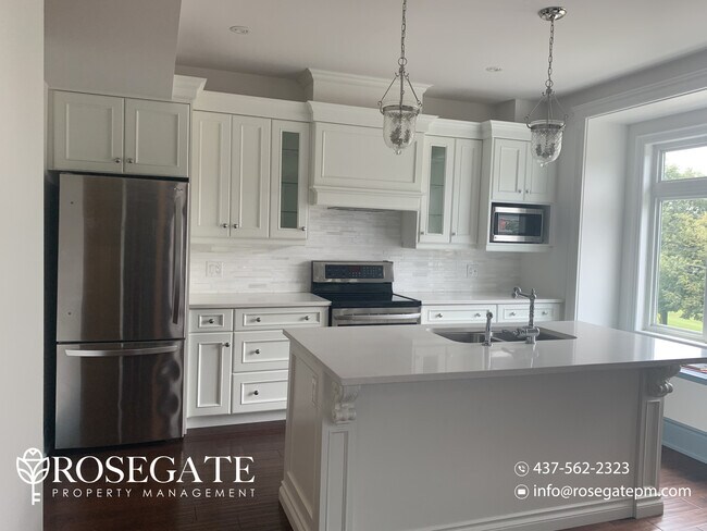 Building Photo - Spacious 3-Bedroom, 3-Bathroom Hamilton Apartment with Parking & Private Balcony
