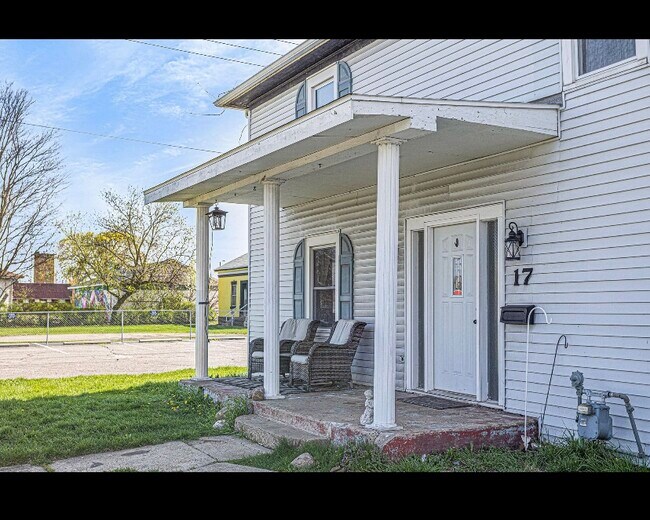 Building Photo - 17 N 20th St