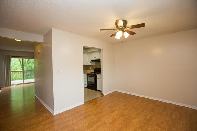 Building Photo - 465 Foxfire Dr