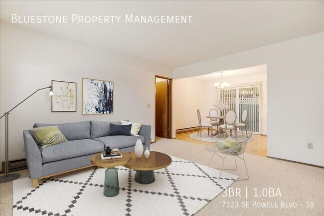 Foto del edificio - 7123 SE Powell Blvd