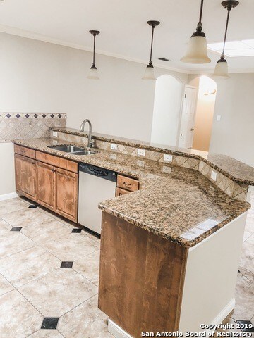 Foto del edificio - 7018 Forest Pine St