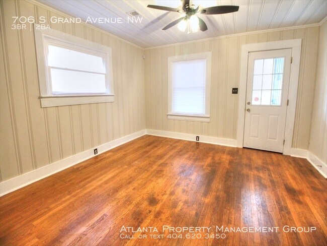Foto del edificio - 706 S Grand Avenue NW
