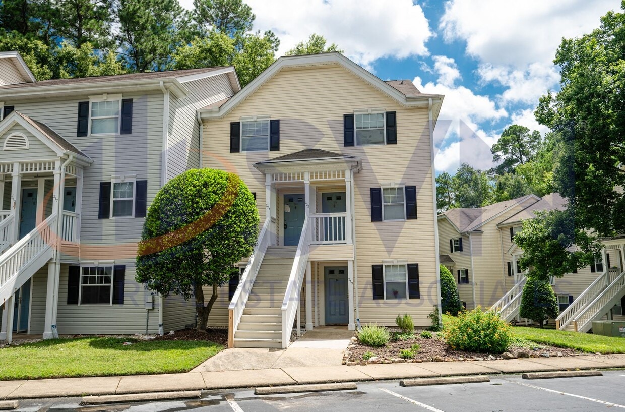 Photo - Charming 2BR Townhome in Prime Chapel Hill...