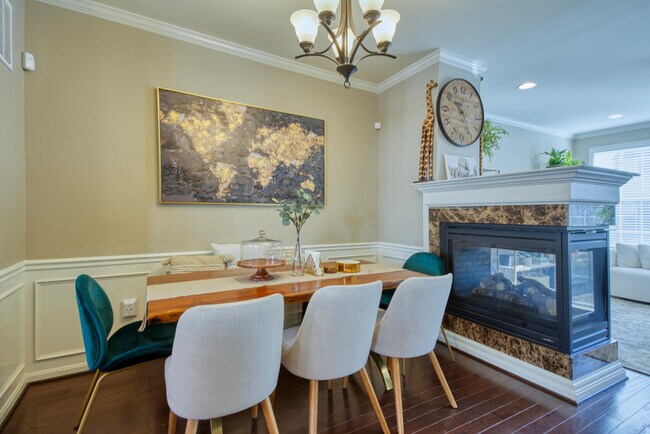 Foto del edificio - 10228 Fountain Cir