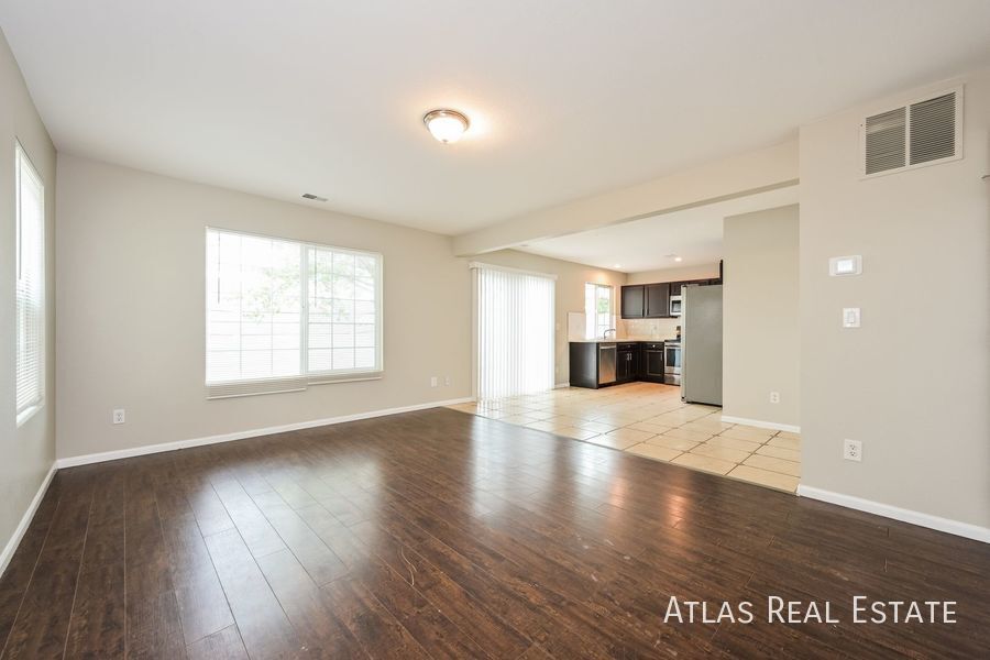 Foto principal - 5563 N Ensenada St