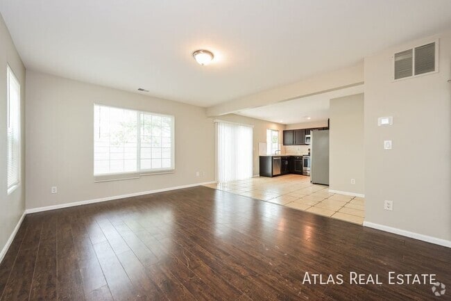 Building Photo - 5563 N Ensenada St