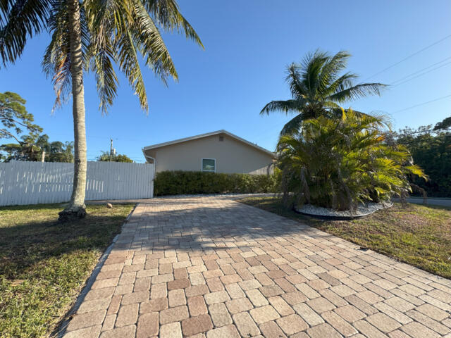 Foto del edificio - 9420 Nickels Blvd