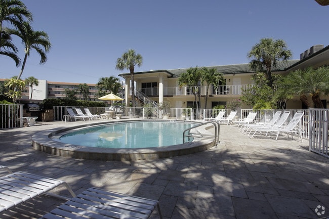 Beach Villas In Deerfield Apartments Fl Beach Villas In Deerfield Swimming Pool