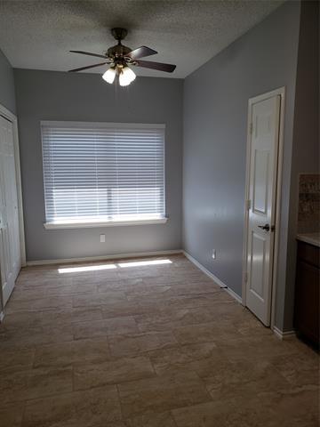 Foto del edificio - 3227 Crystal Brook Ct