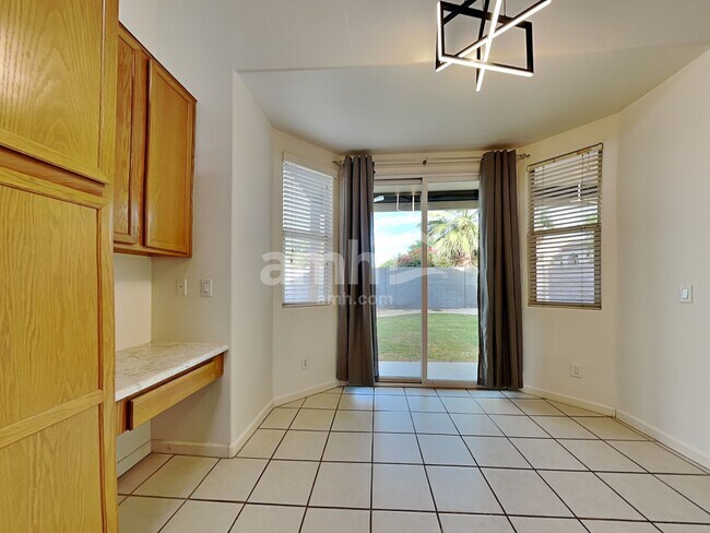 Foto del edificio - 837 S Roanoke St