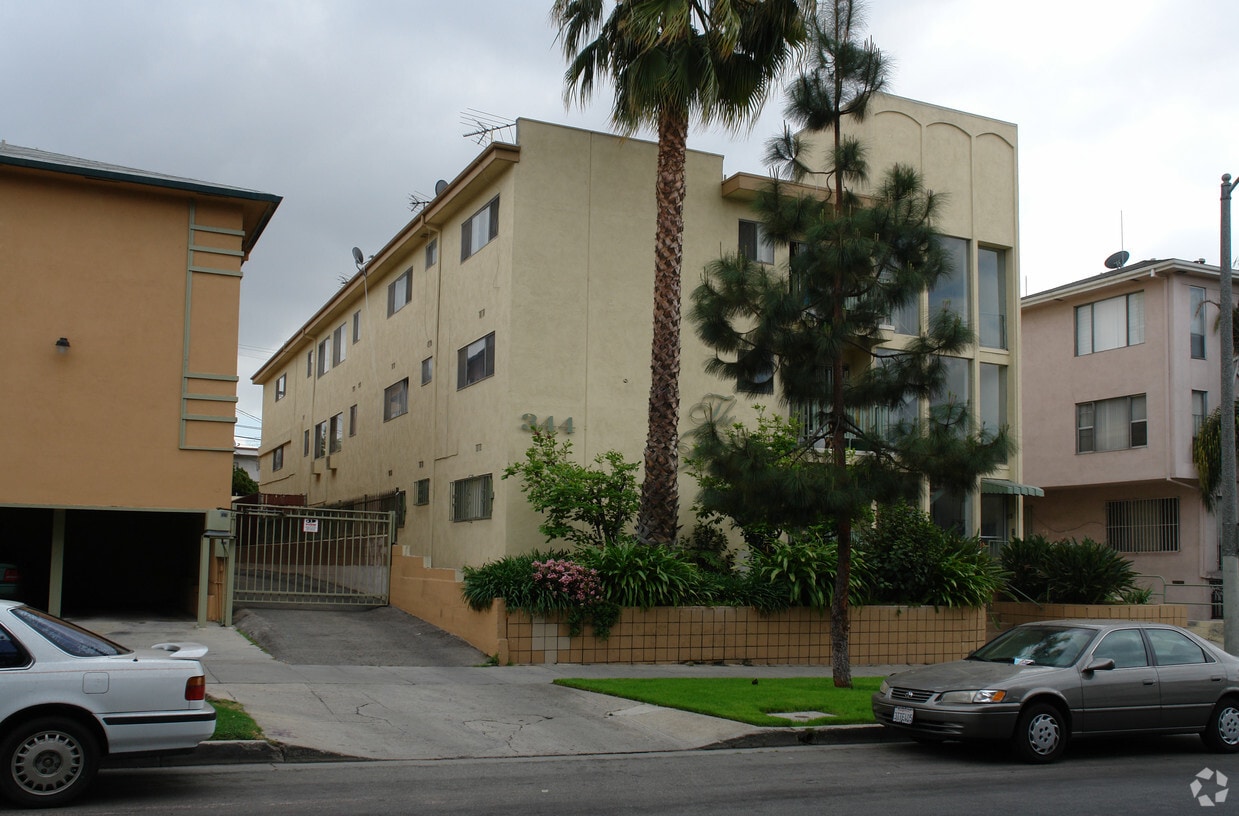 Building Photo - 344 S Hobart Blvd