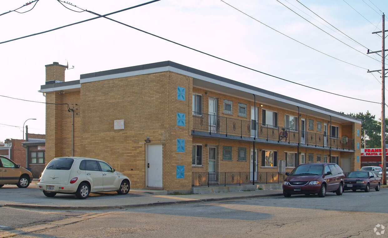 Building Photo - 5720 W 95th St