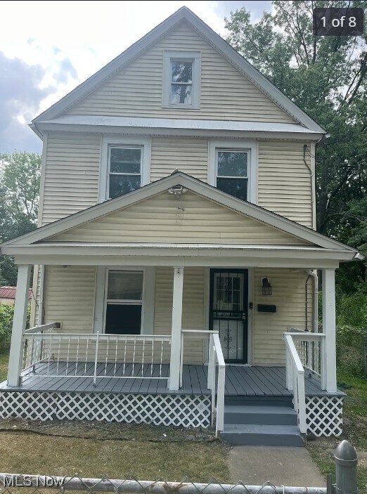 Foto del edificio - 844 Sumner St