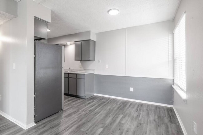 Foto del edificio - 55 N Ranchwood Blvd