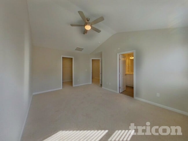 Building Photo - 14 Beautyberry St