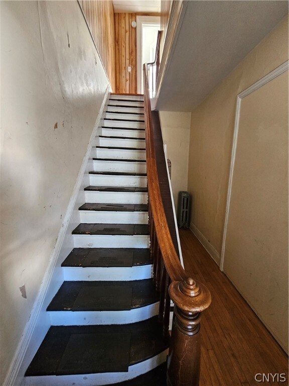 Building Photo - 309 Mullin St