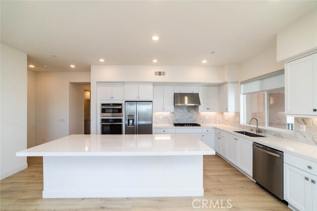 Building Photo - 155 Baluster