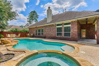 Building Photo - 30 Desert Rose Pl