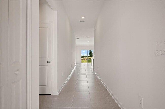 Building Photo - 7479 SANDSTONE Dr