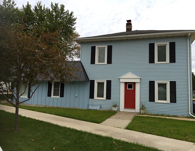 101 Parkway Ave, Eagle Lake, MN 56024 Townhouse for Rent in Eagle