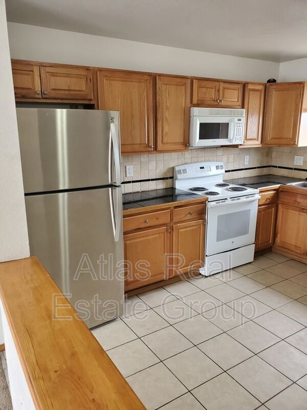 Building Photo - 6730 E 120th Dr
