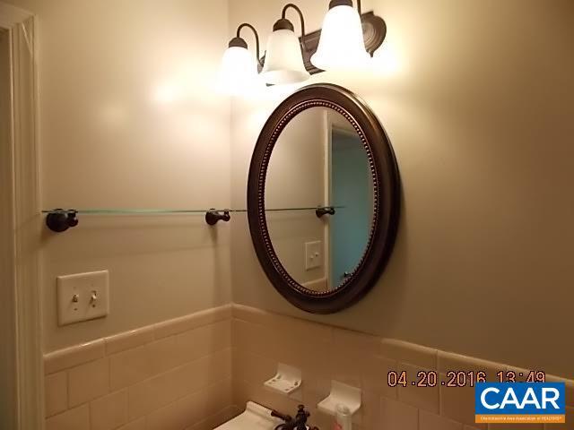 Building Photo - 2405 Barracks Ct