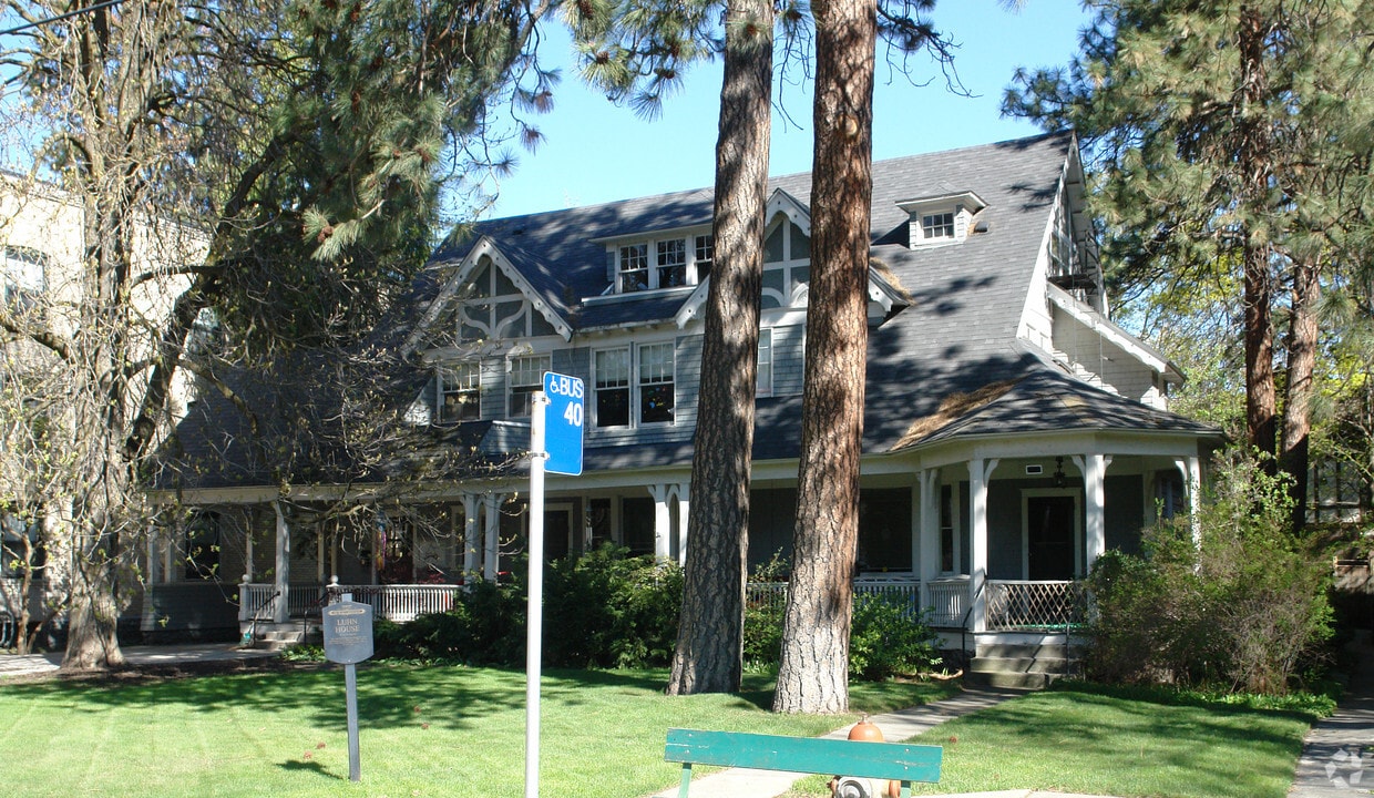 Primary Photo - 2236 W Pacific Ave