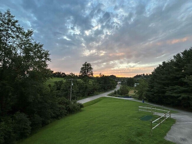 Foto del edificio - 3326 Yellow Sulphur Rd