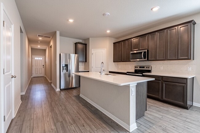 Building Photo - *** Property Special!! All Application Fee's Refunded for an Approved Application! *** Meet Your ...