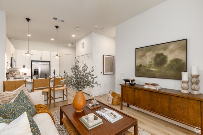 1BR, 1BA - 685SF - Living Room - The Dalton