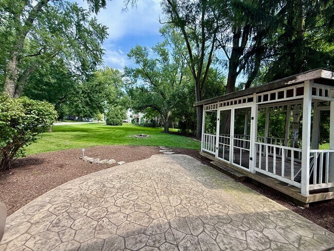 Foto del edificio - 29W601 Prairie Ave