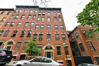 Building Photo - 31 Irving St